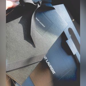 YSL Brand Mini Shoulder bag / Phone Holder w/ strap. (Slightly used) 💯 Legit!